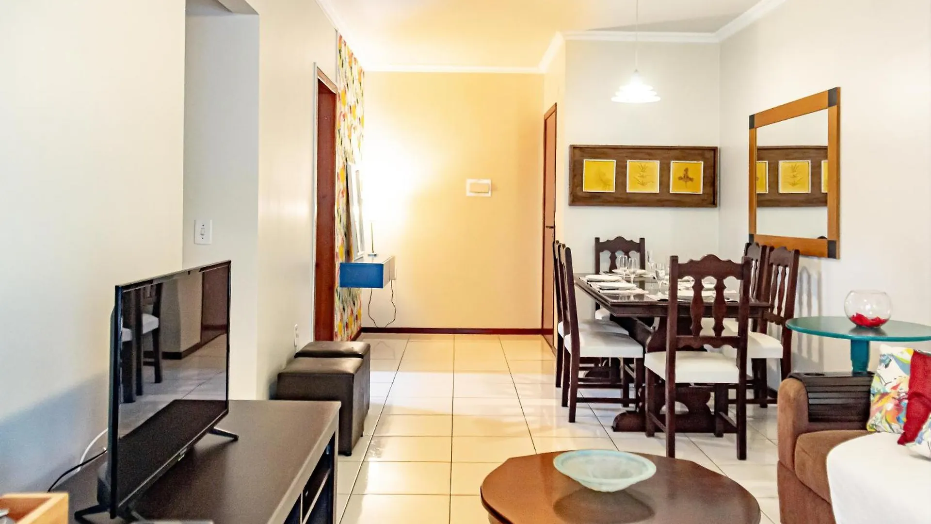 Conforto A 2 Quadras Do Mar Em Meia Praia Mm9040 イタペマ アパート